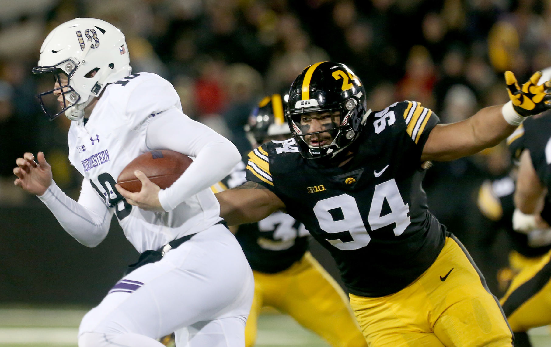 111018-Iowa-Football-018